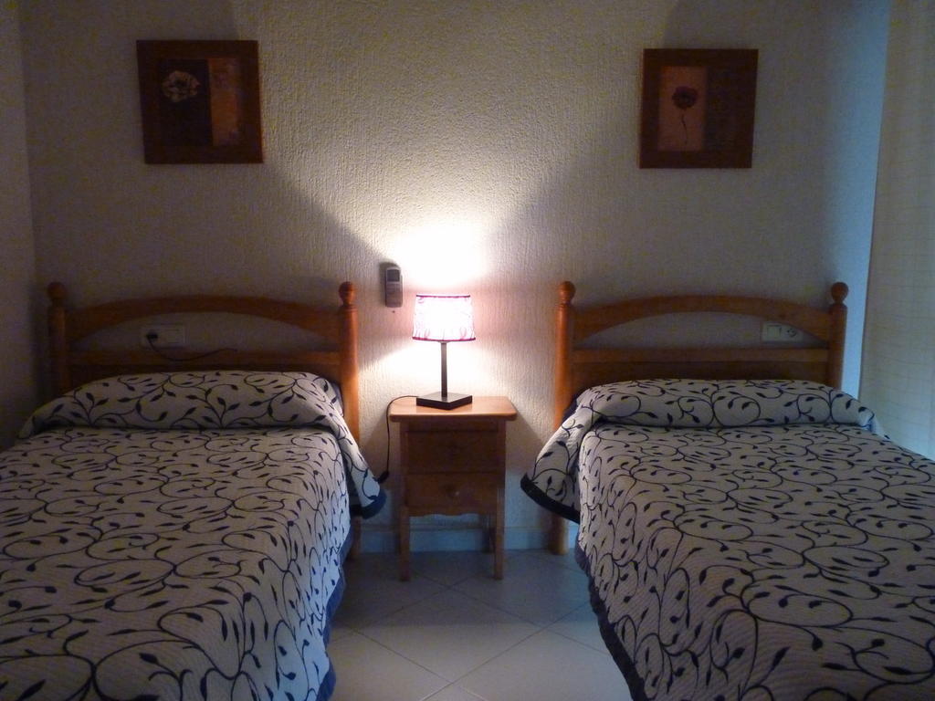 Hostal Muriel Aljaraque Rum bild